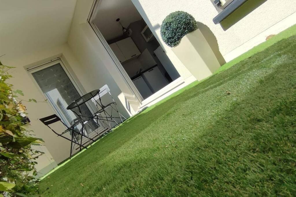 Superbe Appartement En Residence Avec Piscine. Albertville Esterno foto